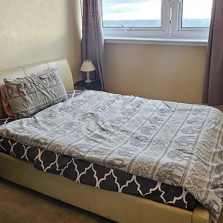 Bed and Breakfast Clydesdale Tower Бирмингем Экстерьер фото